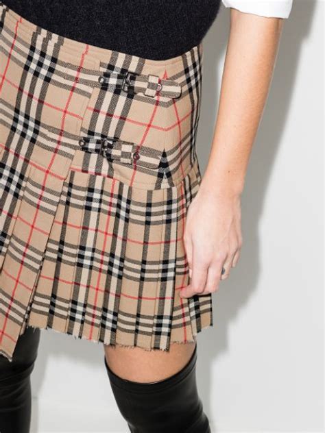 fake burberry pleated skirt